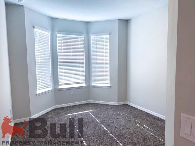 Building Photo - 1980 GOBLET COVE St