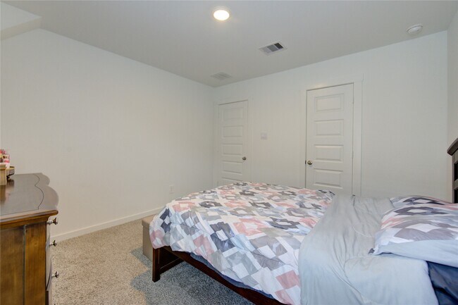 Building Photo - 31818 Melkridge Rd