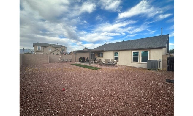 Building Photo - 4778 S Chilean Loop