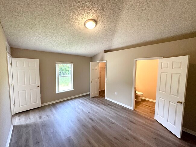 Building Photo - 71 Reidsville Dr