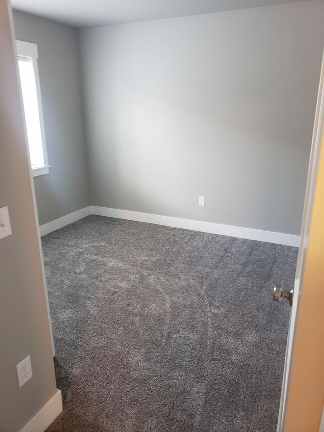 Building Photo - Beautiful 3 bed home in Annafeld