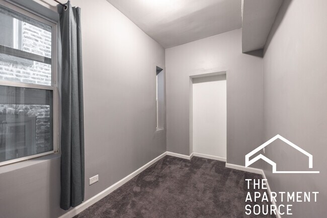 Building Photo - 2120 W Cullerton St
