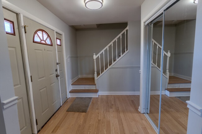 Building Photo - 4345 Mumford Dr