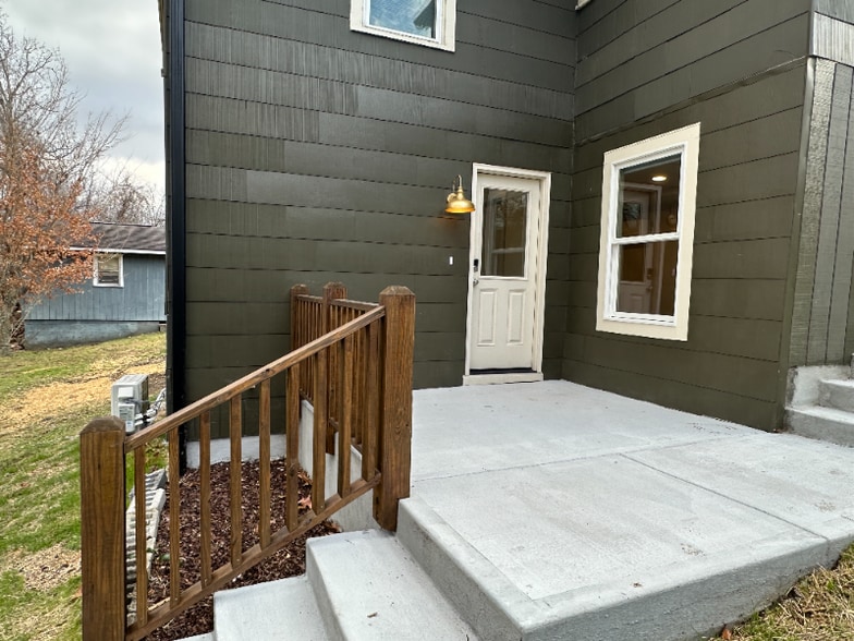 Building Photo - 3115 Rockmeade Dr