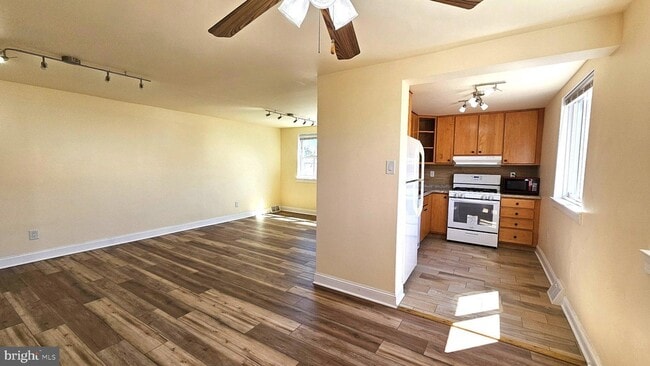 Building Photo - 2806 Ryerson Pl