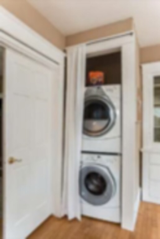 Building Photo - 896 Westminster St