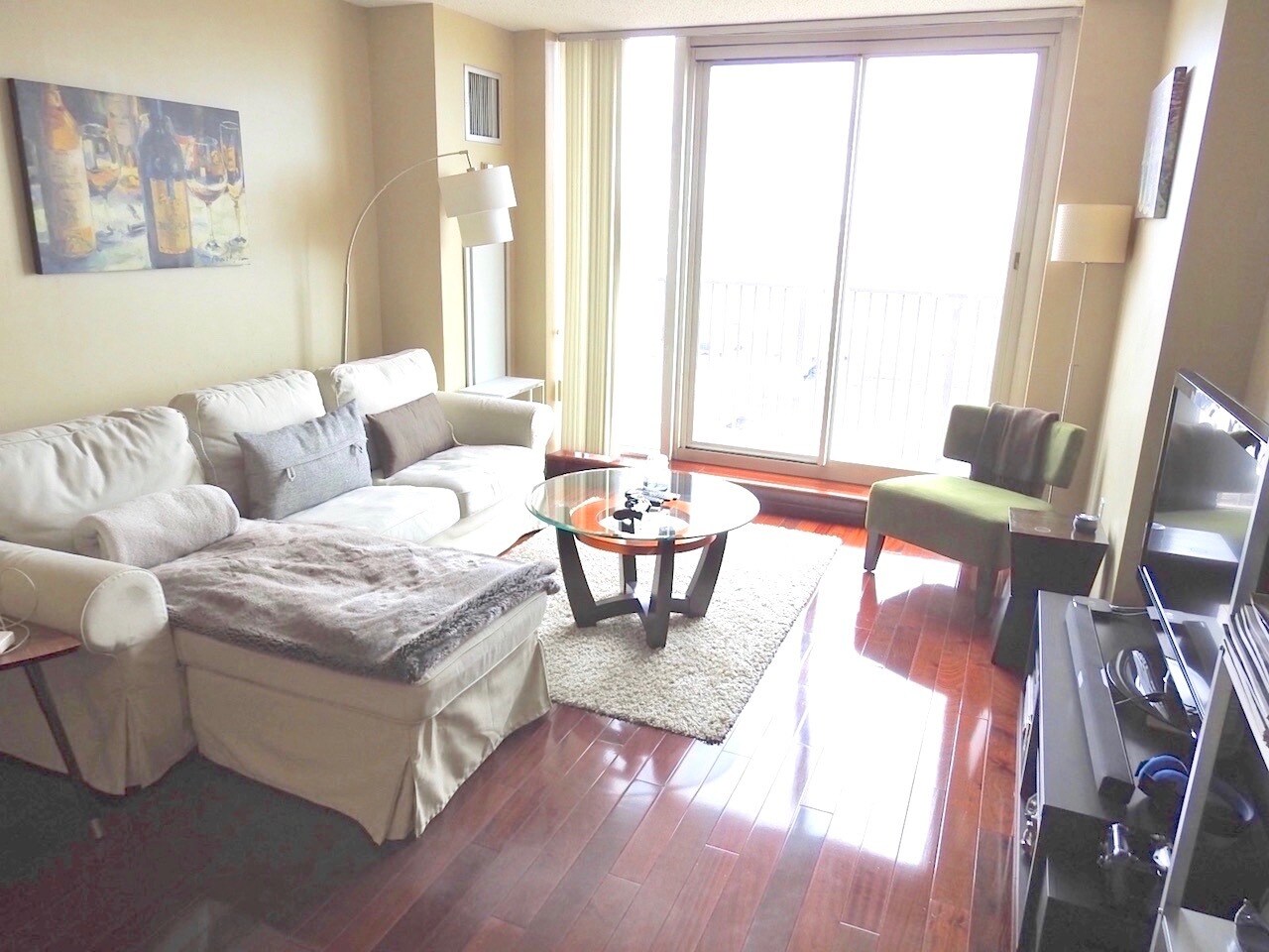 Building Photo - 10 Museum Way