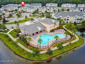 Building Photo - 8226 Green Parrot Rd