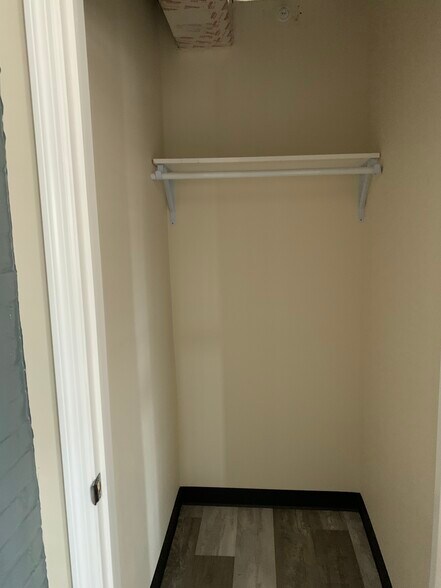 Building Photo - 535 E Orange St