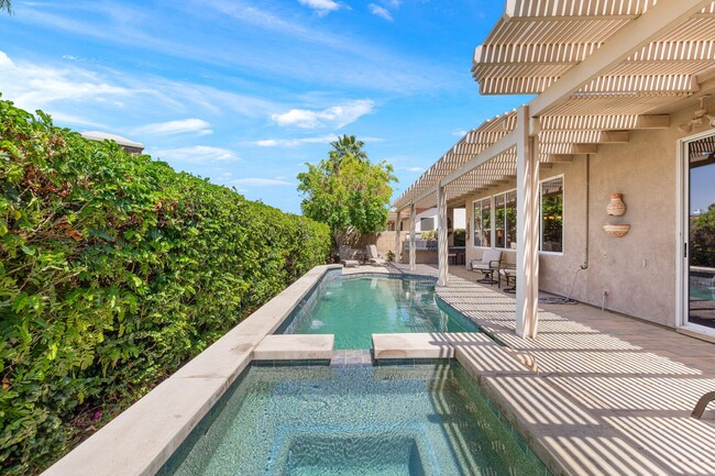 Building Photo - 44085 Royal Troon Dr