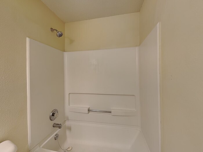 Building Photo - 9140 Amberleigh Dr