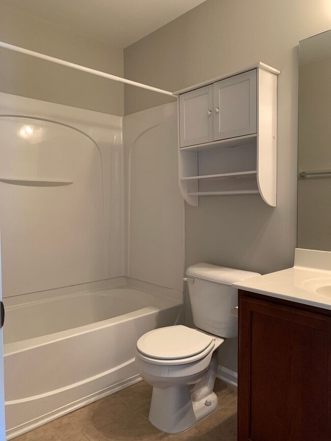 Building Photo - Perfectly Located 2 Bedroom Suite Townhome...