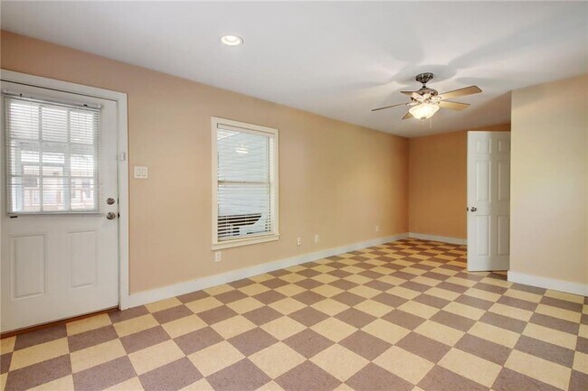 Building Photo - 1408 Ruth Ave