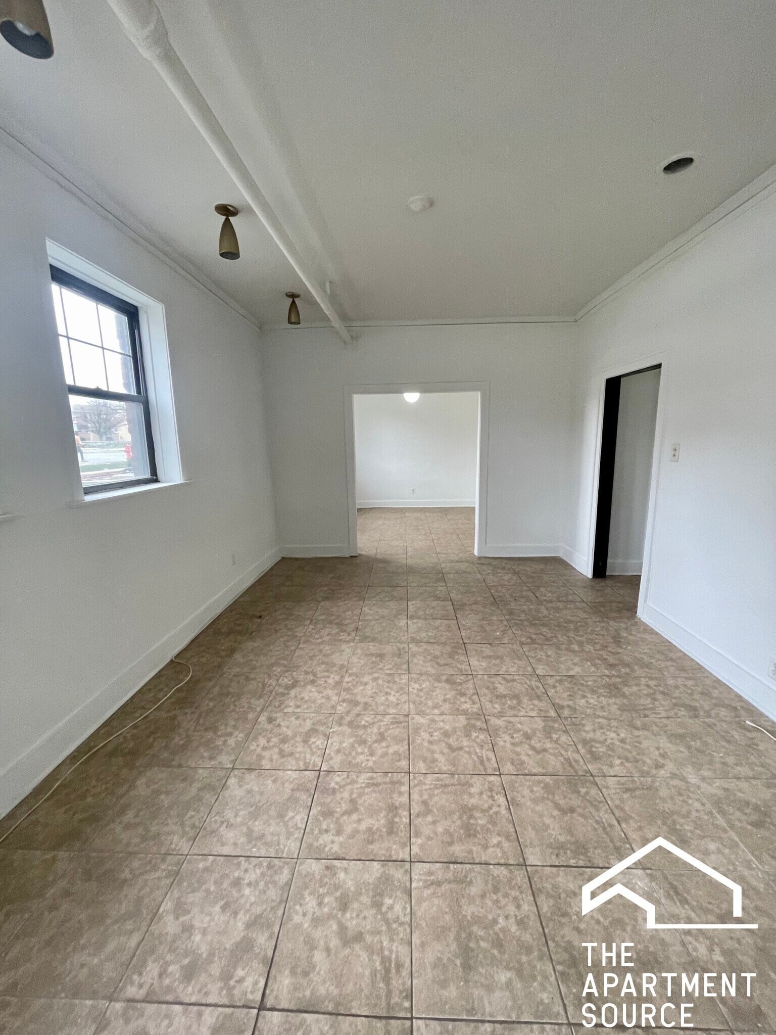 Building Photo - 3258 Maple Ave