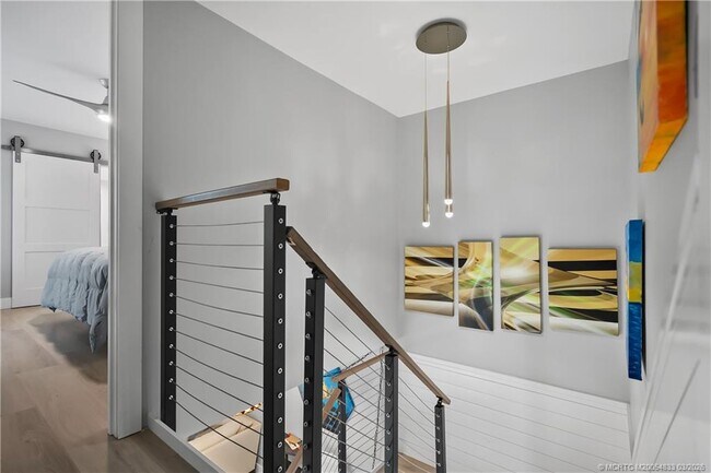 Building Photo - 6162 SE Riverboat Dr