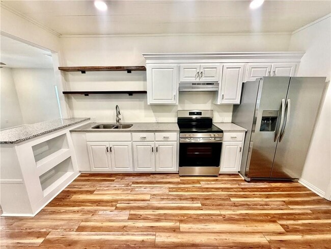 Building Photo - 211 Dartmouth St