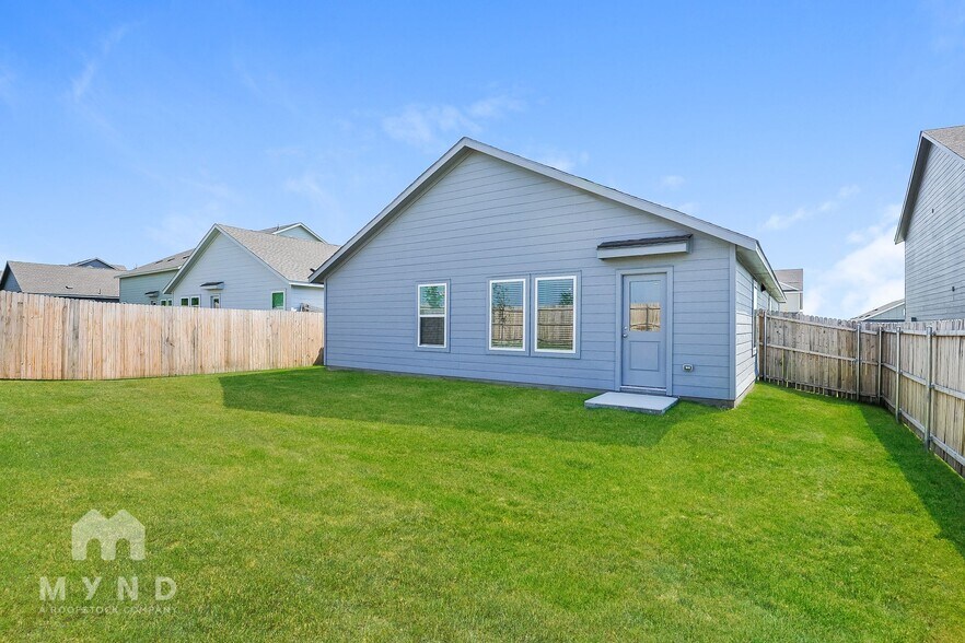 Building Photo - 2748 Mistwood Dr