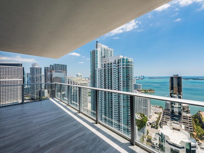 Building Photo - 1010 Brickell Ave