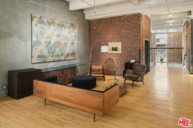 Building Photo - 1850 Industrial St