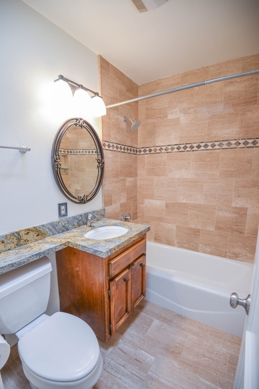 Building Photo - 1519 Glenwood Dr