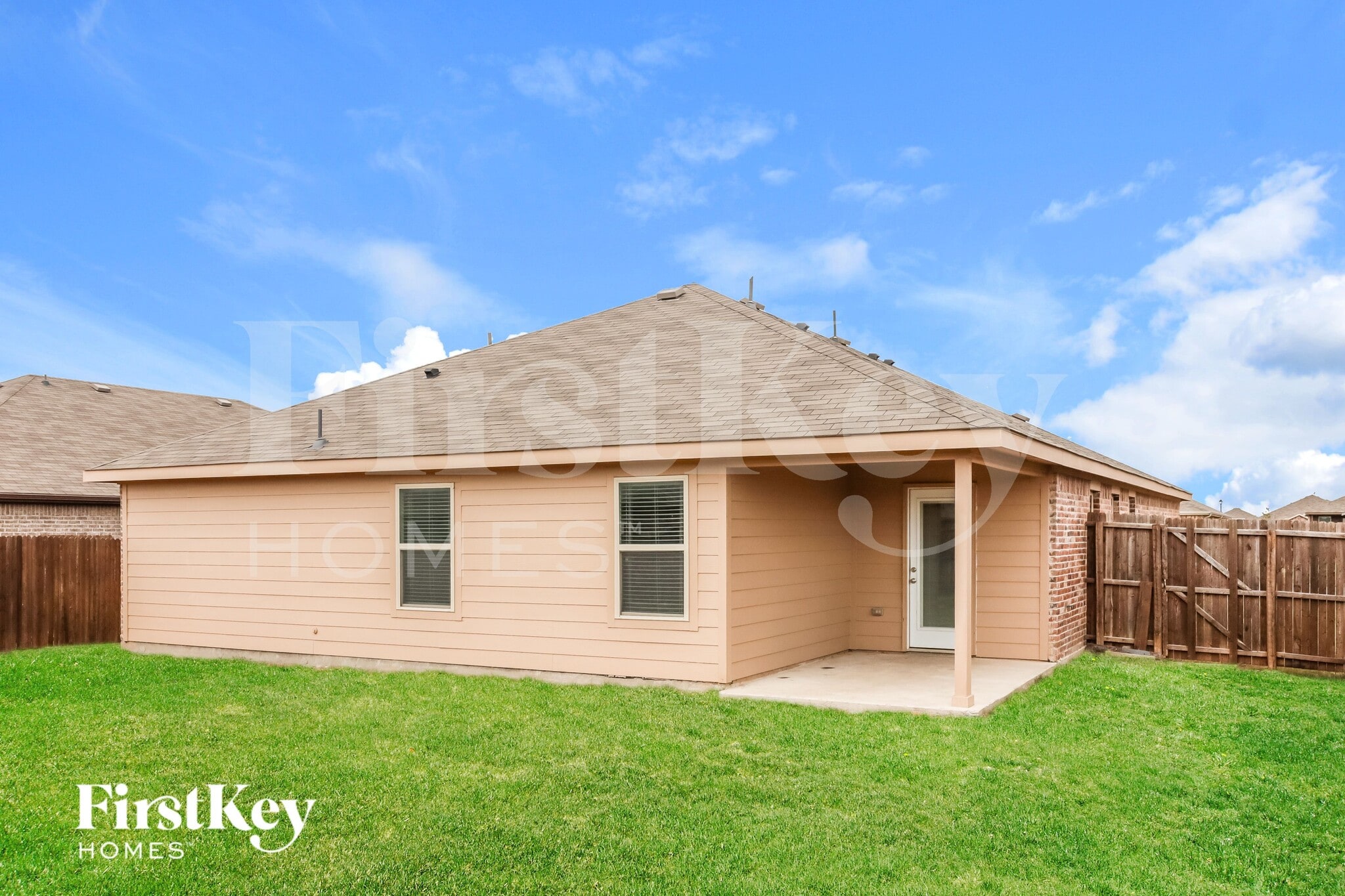 Building Photo - 312 Shiplap Ln