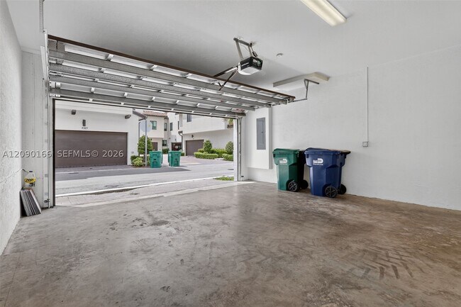 Building Photo - 4540 NW 83rd Path