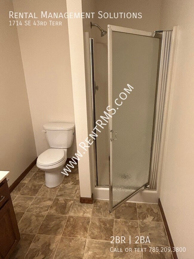 Building Photo - 1714 SE 43rd Terrace