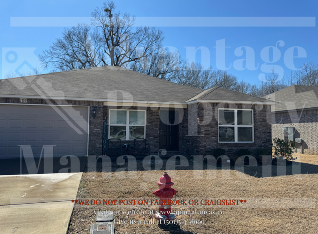 Primary Photo - Charming 4-Bedroom Home in Conway with Mod...