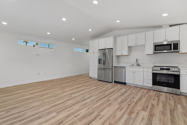 Building Photo - Newly Built ADU in the Heart of Encinitas
