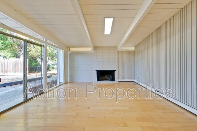 Building Photo - 3733 Carlson Cir