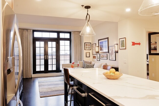 Building Photo - 29 Otis St