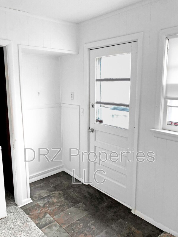 Building Photo - 1942 Richmond St NW