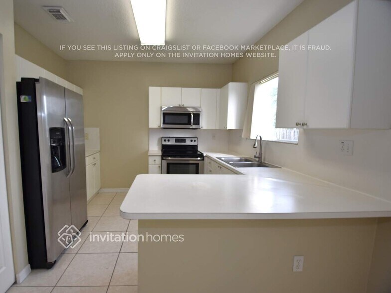 Building Photo - 9593 SW 162nd Ct