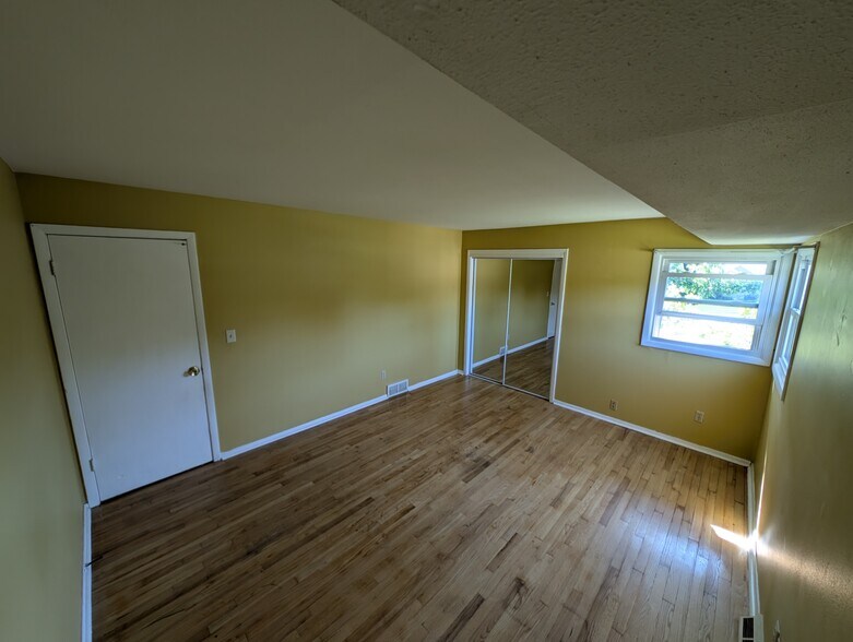 Main Bedroom - 230 Pleasant St