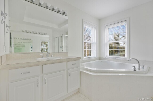 Building Photo - 45 High Point Cir