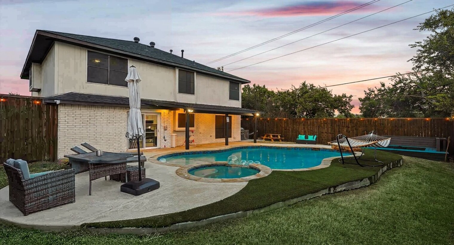 Building Photo - 1101 Homestead St