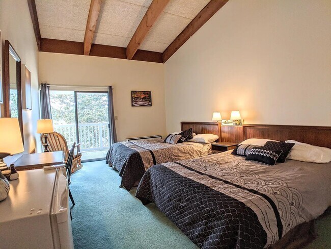 Building Photo - Cedar Lodge