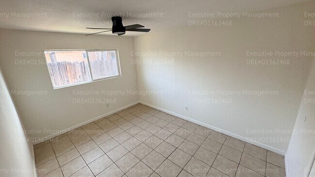 Building Photo - 3306 Gardenia Ave