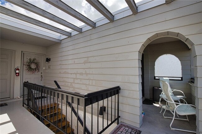 Building Photo - 1555 Tarpon Center Dr