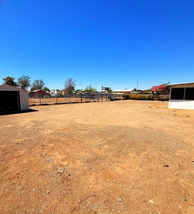 Building Photo - NICE OPEN HOME READY TO RENT!