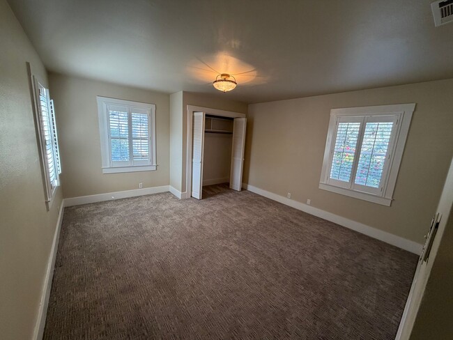 Building Photo - East Sacramento Home | 3 bedroom / 2 bathroom |1 bedroom 1 bath ADU | Available Now!