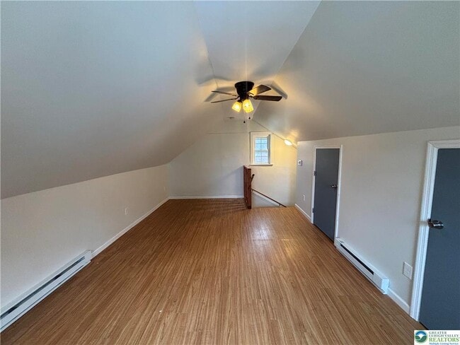 Building Photo - 654 Youngs Hill Rd