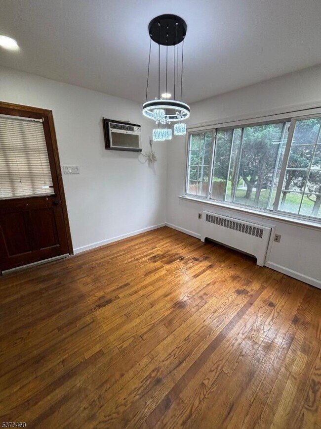 Building Photo - 80 Cedarhurst Ave