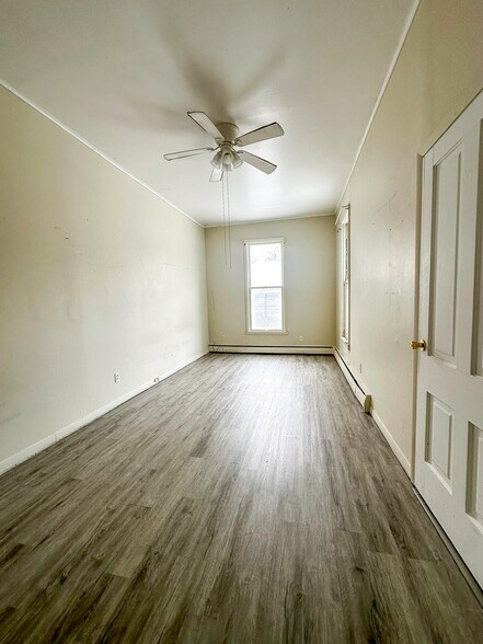 Bedroom 1 - 415 Avenue E