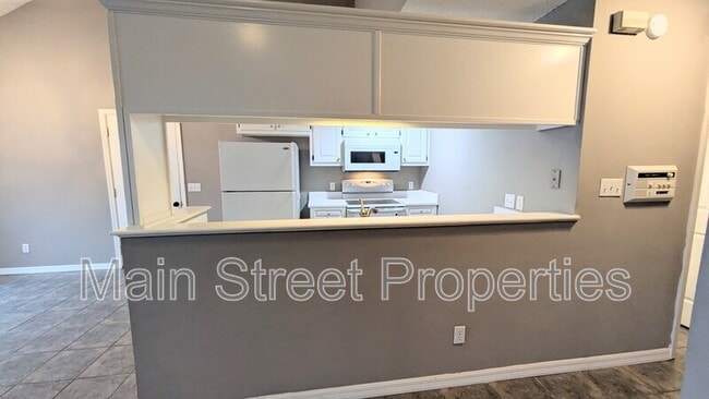 Building Photo - 3180 Birdseye Cir