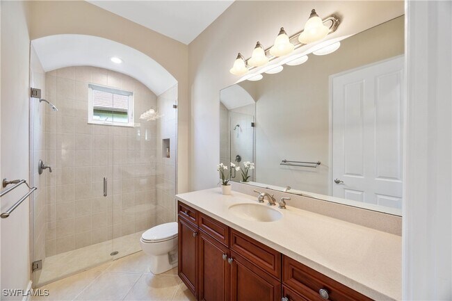 Building Photo - 8950 Shenendoah Cir