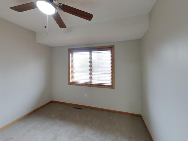 Building Photo - 7192 Mourning Dove Rd