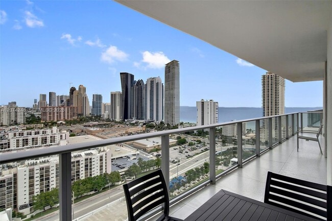 Building Photo - 300 Sunny Isles Blvd