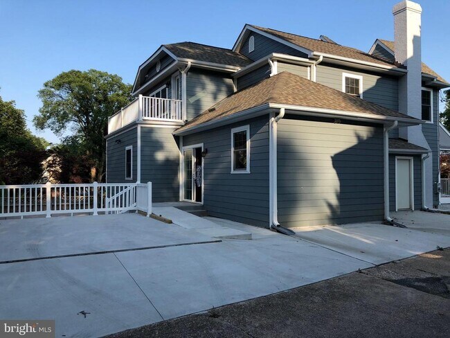 Building Photo - 3605 Quesada St NW