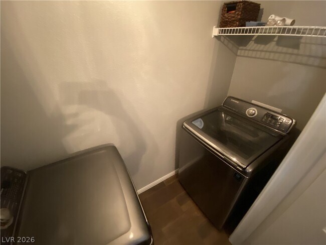 Building Photo - 10001 Peace Way